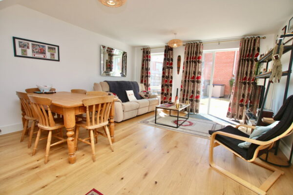 Wilford Crescent East, Nottingham, NG2 2EF