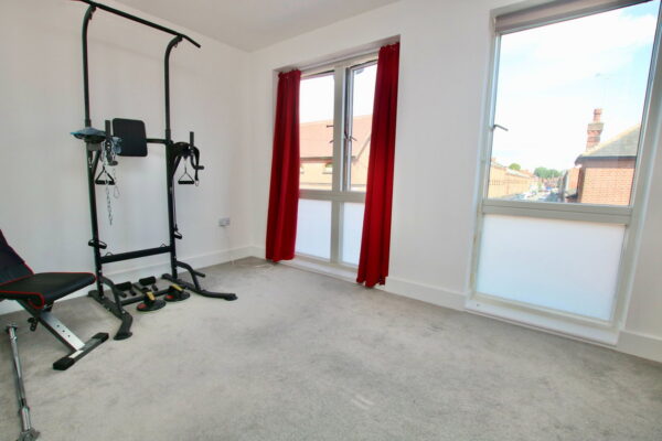 Wilford Crescent East, Nottingham, NG2 2EF