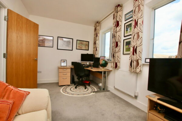 Wilford Crescent East, Nottingham, NG2 2EF