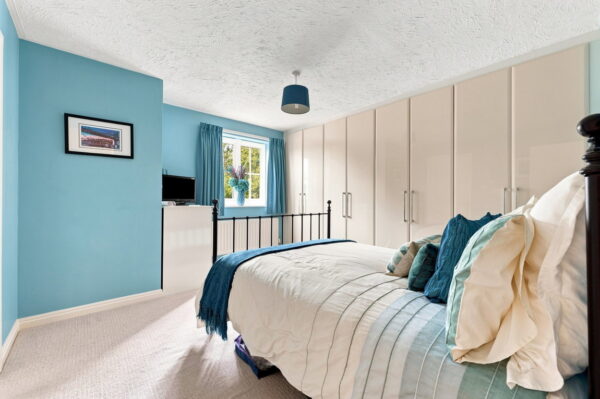 Fairburn Way, Watnall, Nottingham, Nottinghamshire, NG16 1GH