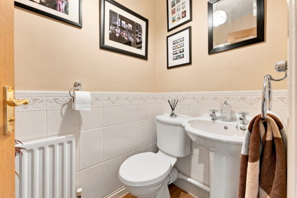 Fairburn Way, Watnall, Nottingham, Nottinghamshire, NG16 1GH