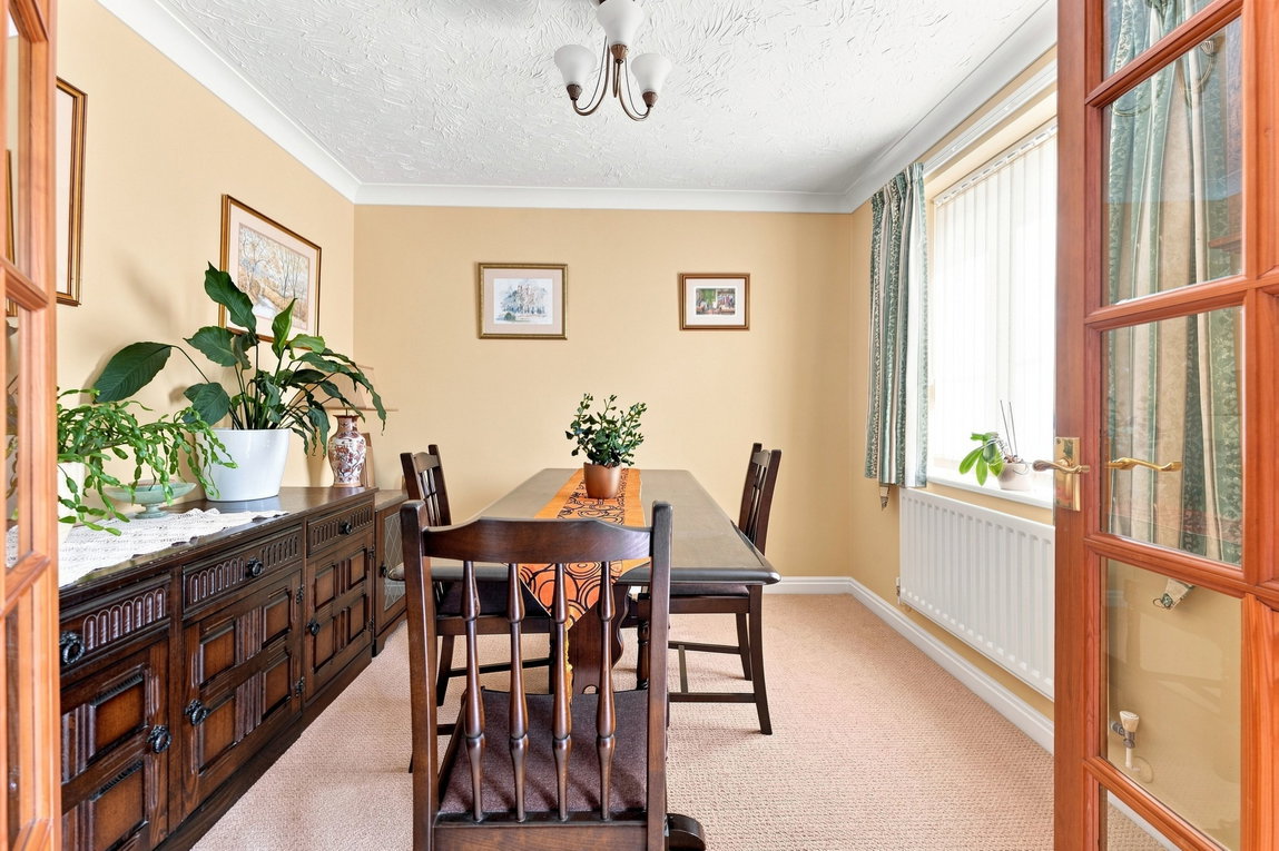 Fairburn Way, Watnall, Nottingham, Nottinghamshire, NG16 1GH