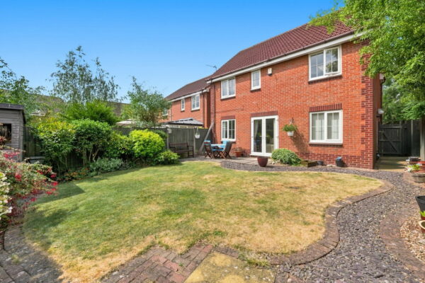 Fairburn Way, Watnall, Nottingham, Nottinghamshire, NG16 1GH