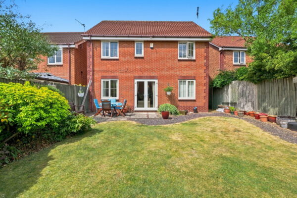 Fairburn Way, Watnall, Nottingham, Nottinghamshire, NG16 1GH