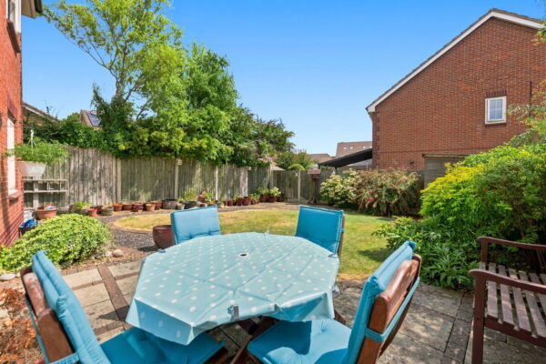 Fairburn Way, Watnall, Nottingham, Nottinghamshire, NG16 1GH