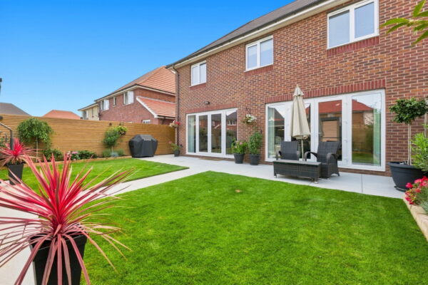Vulcan Gardens, Newton, Nottingham, NG13 8UY