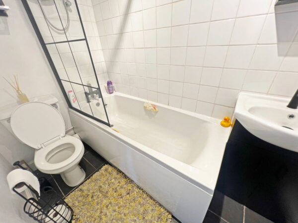 Pyeharps Road, Burbage, Hinckley, Leicestershire, LE10 2JE