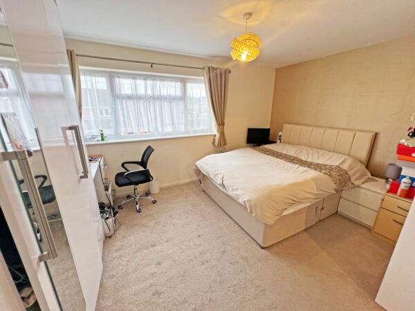 Pinewood Avenue, Thurmaston, Leicester, Leicestershire, LE4 8HZ