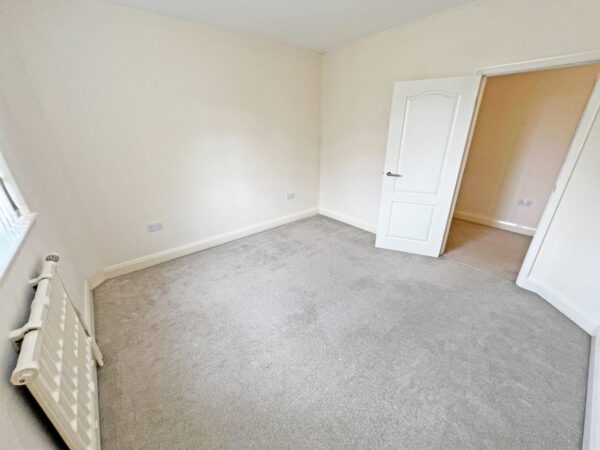 Knighton Park Road, Leicester, Leicestershire, LE2 1ZB