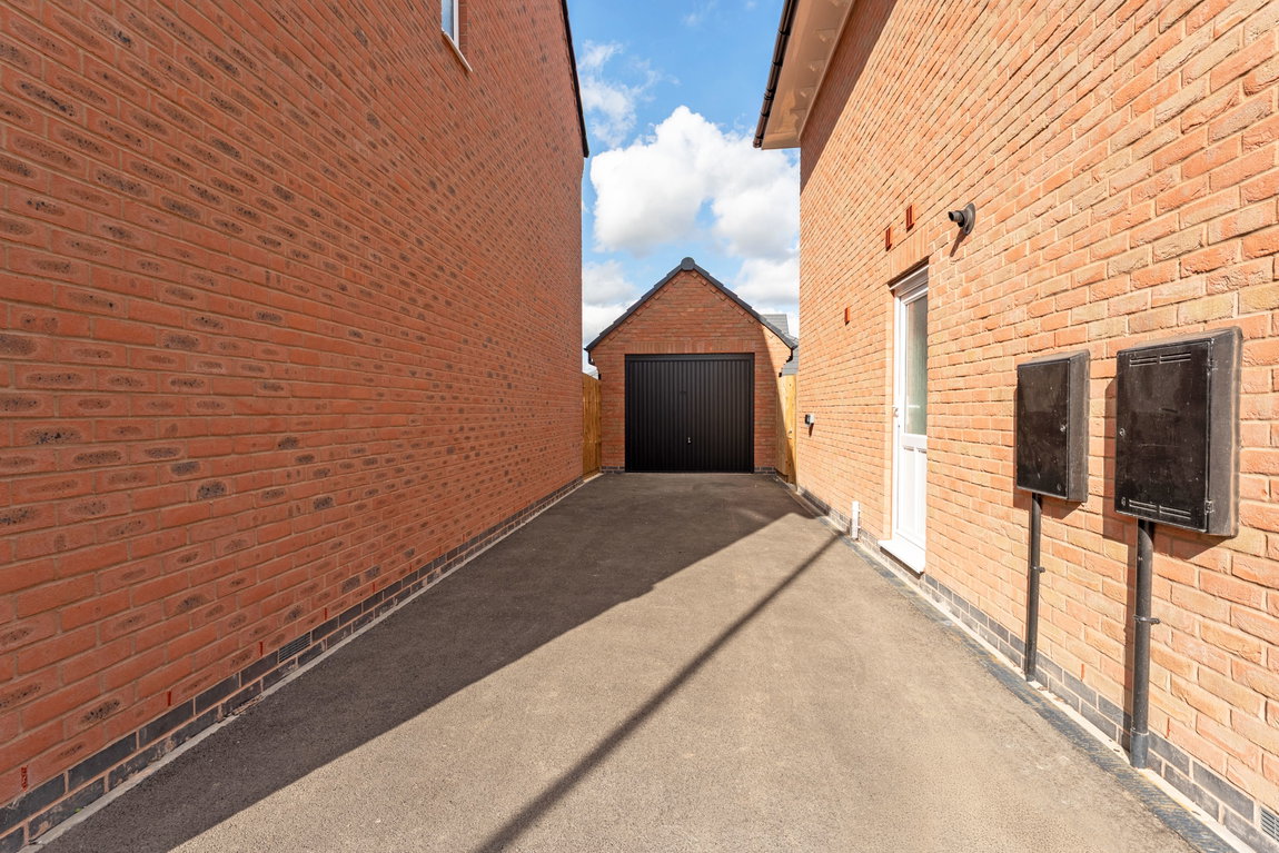 Chaffinch Road, Brookfields, Fleckney, LE8 8FB