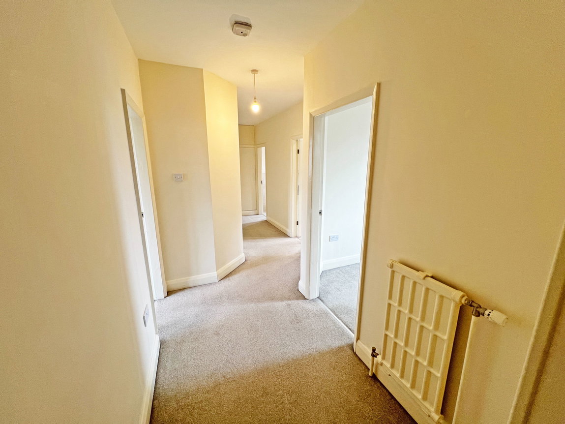 Knighton Park Road, Leicester, Leicestershire, LE2 1ZB