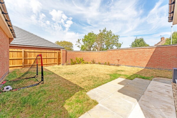 Chaffinch Road, Brookfields, Fleckney, LE8 8FB