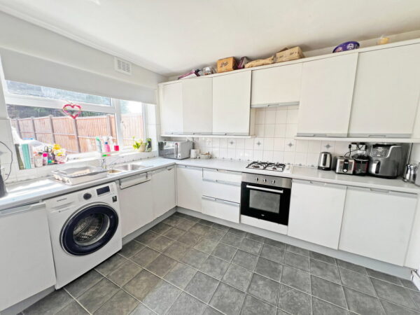 Pinewood Avenue, Thurmaston, Leicester, Leicestershire, LE4 8HZ