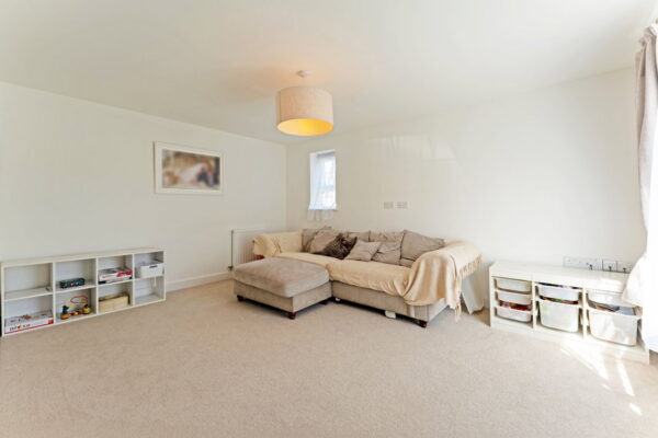 Chaffinch Road, Brookfields, Fleckney, LE8 8FB