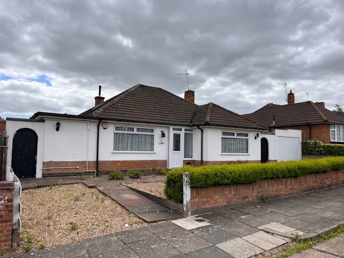 Oakside Crescent, Leicester, LE5 6SJ