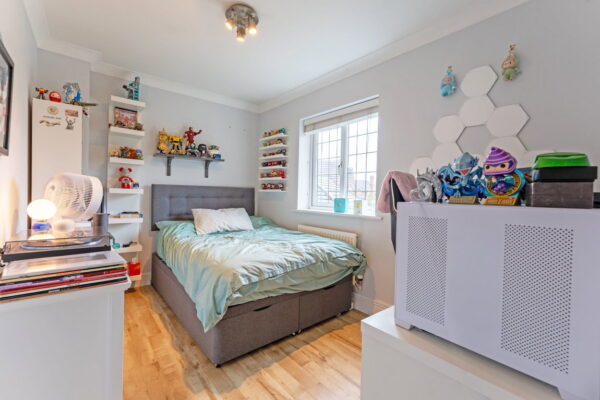Hogarth Drive, Barton Seagrave, Kettering, Northamptonshire, NN15 5UQ