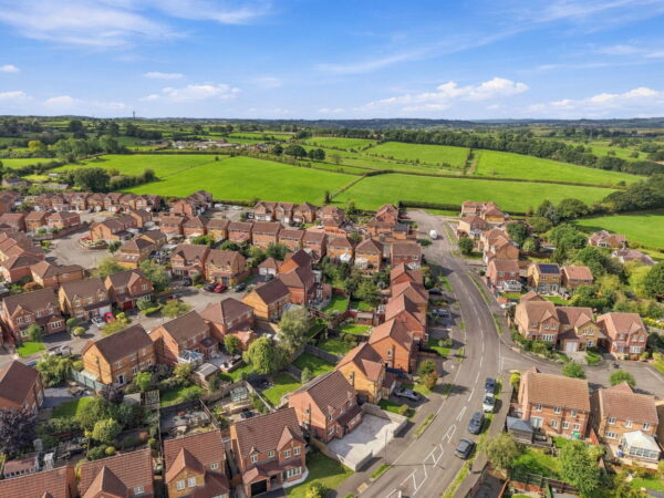 Sandringham Drive, Heanor, Derbyshire, DE75 7TZ