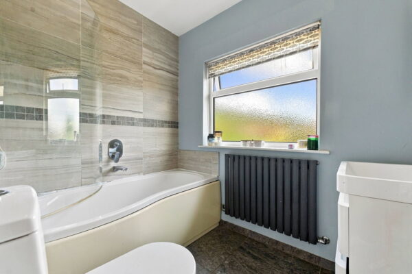 Chesterfield Drive, Burton Joyce, Nottingham, NG14 5EQ