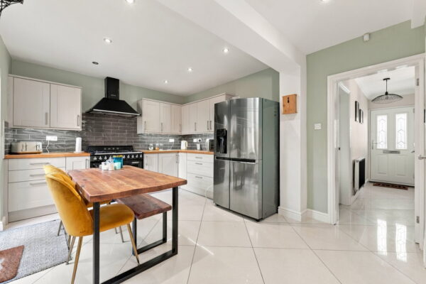 Chesterfield Drive, Burton Joyce, Nottingham, NG14 5EQ