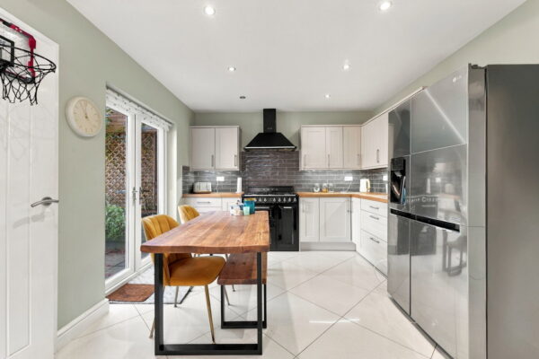 Chesterfield Drive, Burton Joyce, Nottingham, NG14 5EQ