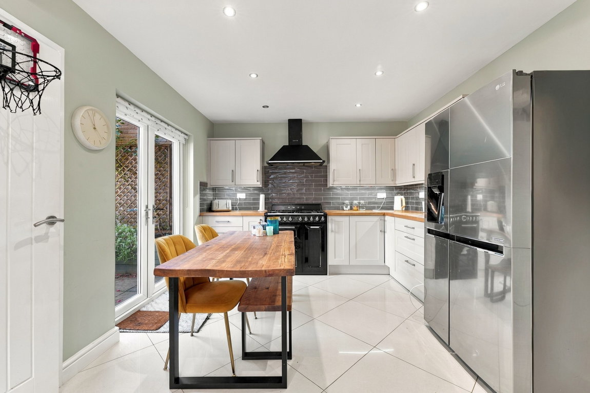 Chesterfield Drive, Burton Joyce, Nottingham, NG14 5EQ