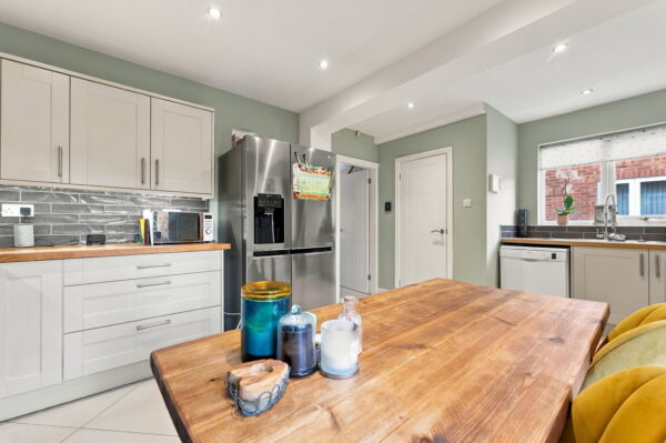 Chesterfield Drive, Burton Joyce, Nottingham, NG14 5EQ