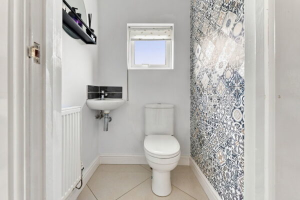 Chesterfield Drive, Burton Joyce, Nottingham, NG14 5EQ