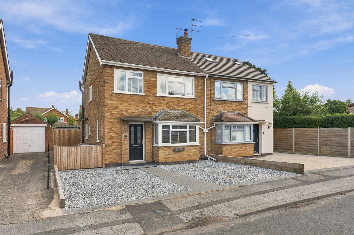 Chesterfield Drive, Burton Joyce, Nottingham, NG14 5EQ