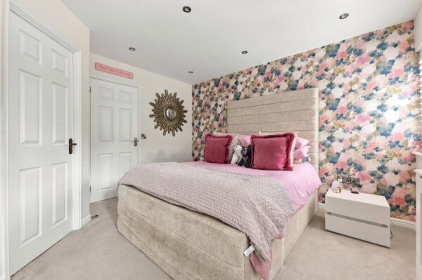 Sandringham Drive, Heanor, Derbyshire, DE75 7TZ