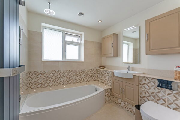 Churchill Drive, Upper Bruntingthorpe, Lutterworth, Leicestershire, LE17 5QX