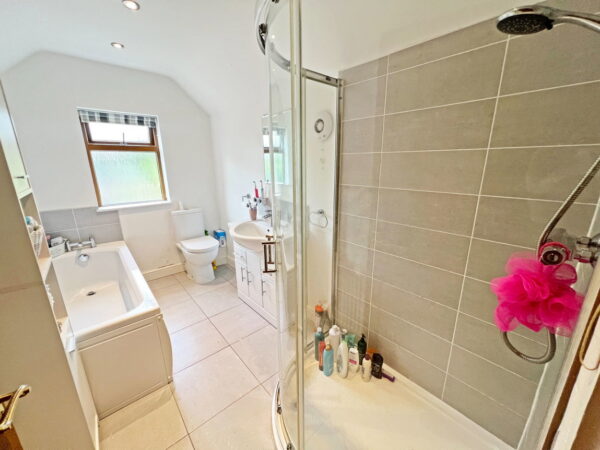 Strutt Road, Burbage, Hinckley, Leicestershire, LE10 2EB