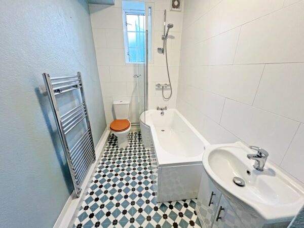 Stoneygate Court, Leicester, Leicestershire, LE2 2AH