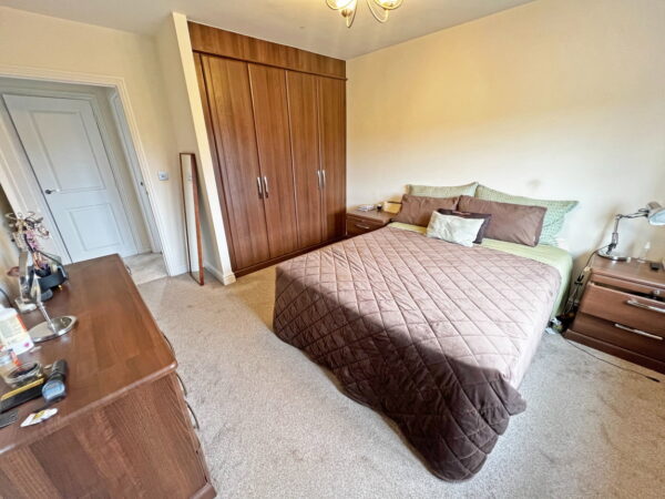 Laverton Road, Hamilton, Leicester, Leicestershire, LE5 1WJ