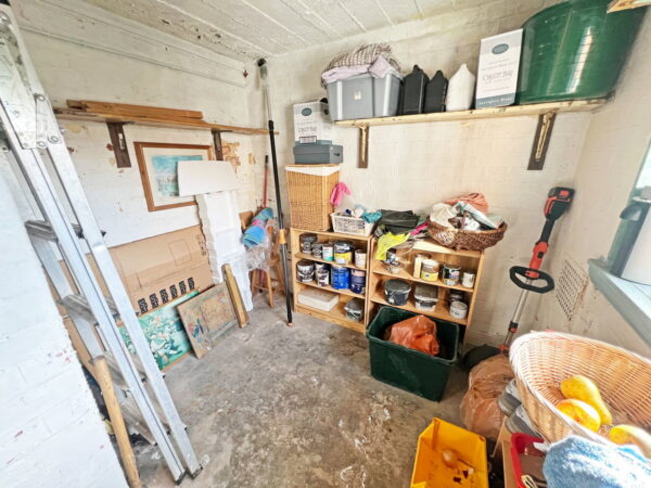 Meadhurst Road, Leicester, Leicestershire, LE3 6FR