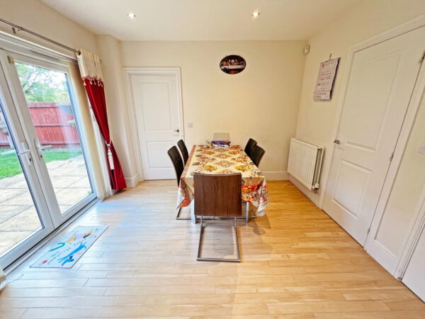 Bentley Close, Hamilton, Leicester, Leicestershire, LE5 1DX