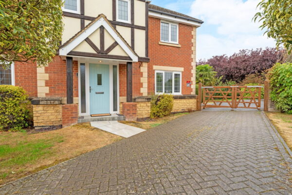 Hogarth Drive, Barton Seagrave, Kettering, Northamptonshire, NN15 5UQ