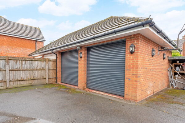 Hogarth Drive, Barton Seagrave, Kettering, Northamptonshire, NN15 5UQ