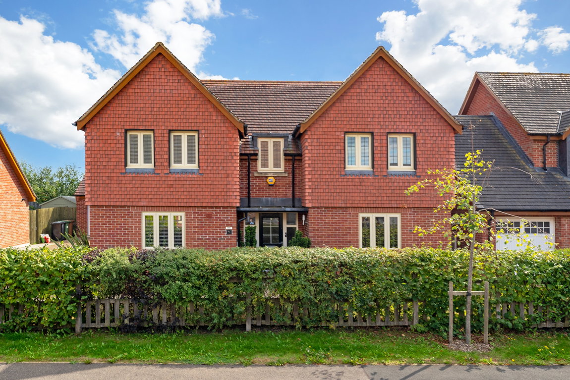Hobby Drive, Priors Hall, Corby, Northamptonshire, NN17 5FG
