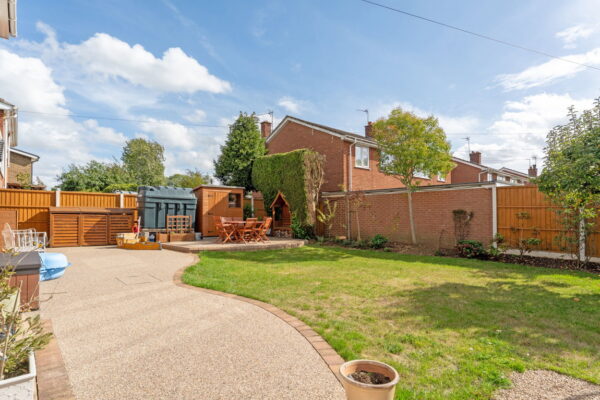 Churchill Drive, Upper Bruntingthorpe, Lutterworth, Leicestershire, LE17 5QX