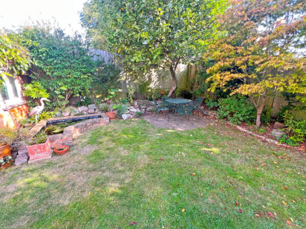 Meadhurst Road, Leicester, Leicestershire, LE3 6FR