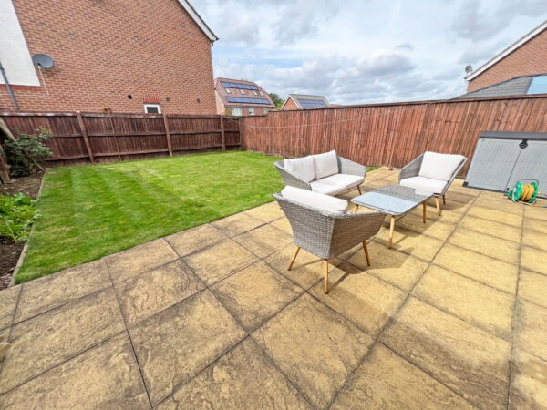 Laverton Road, Hamilton, Leicester, Leicestershire, LE5 1WJ