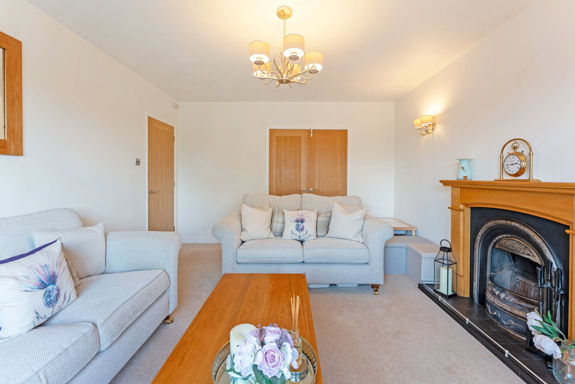 Churchill Drive, Upper Bruntingthorpe, Lutterworth, Leicestershire, LE17 5QX