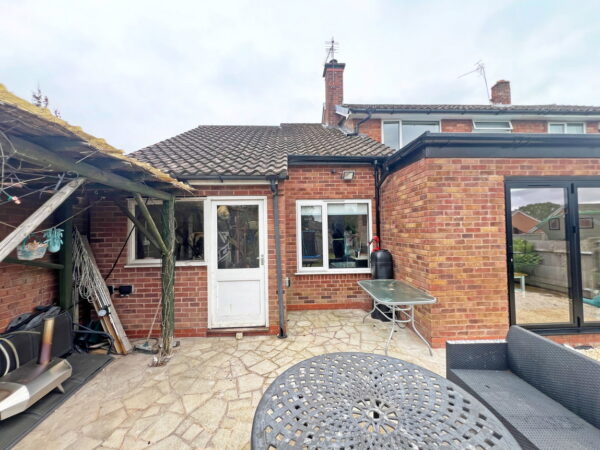 Fallowfield Road, Walsall, West Midlands, WS5 3DH