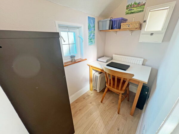Meadhurst Road, Leicester, Leicestershire, LE3 6FR
