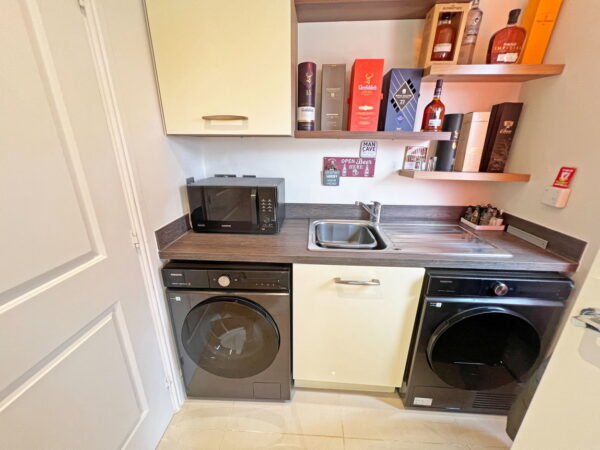 Laverton Road, Hamilton, Leicester, Leicestershire, LE5 1WJ