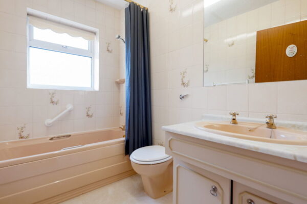 Blackacre, Burton Joyce, Nottingham, NG14 5BS