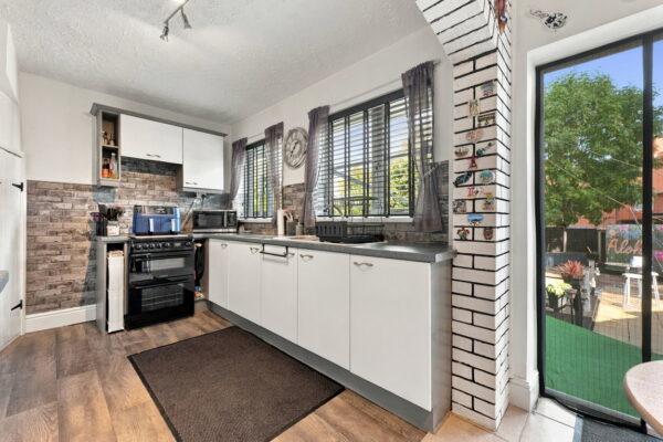 Wareham Close, Nottingham, Nottinghamshire, NG8 6BZ