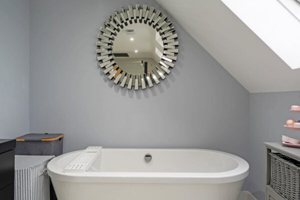 Manor Close, Harpole, Northampton, Northamptonshire, NN7 4BY