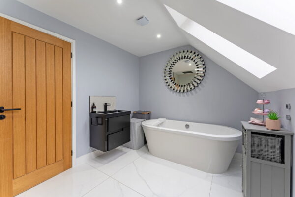 Manor Close, Harpole, Northampton, Northamptonshire, NN7 4BY