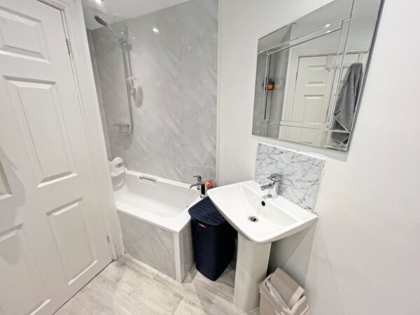 Victoria Road, Coalville, Leicestershire, LE67 3AG